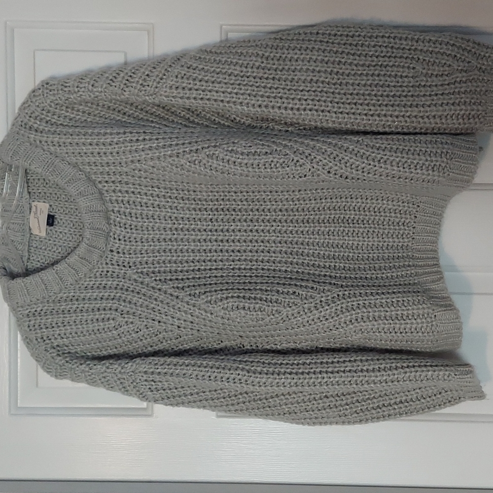 Universal Threads Chunky Sweater